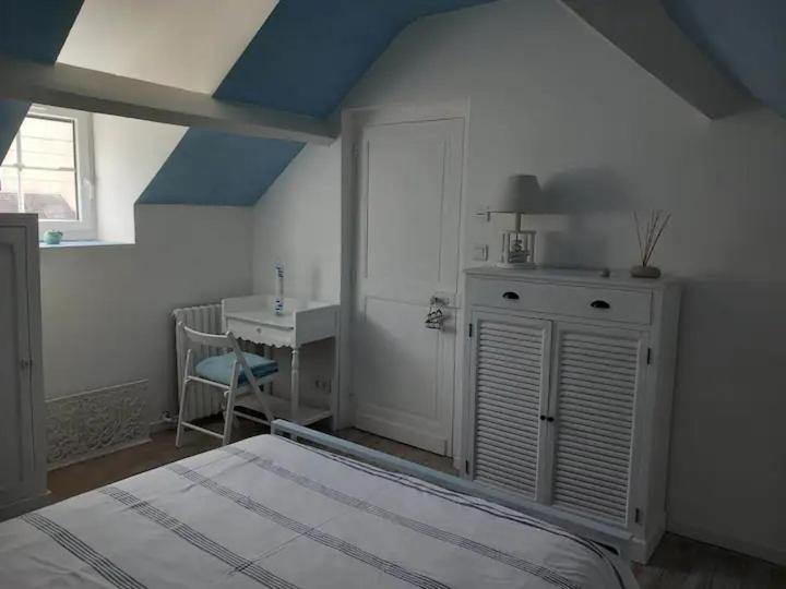 Chambre Bleue Avec Acces Plage Бурж Экстерьер фото